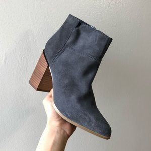 NINE WEST Blue Suede Ankle Boots